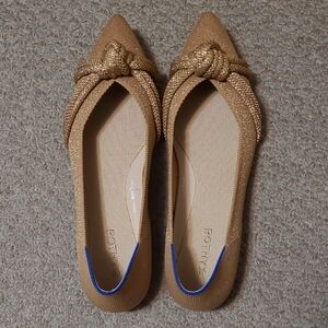 Rothys Knot Point II Flats In Women's Size 13 - Goldstone